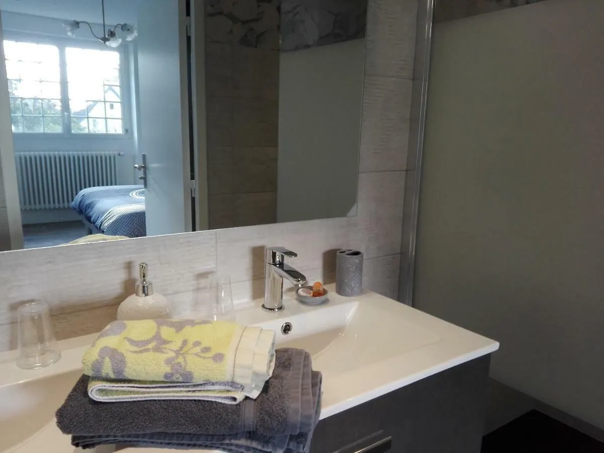 Villa Des Fleurs D'Ajoncs Concarneau 2*,  Frankreich
